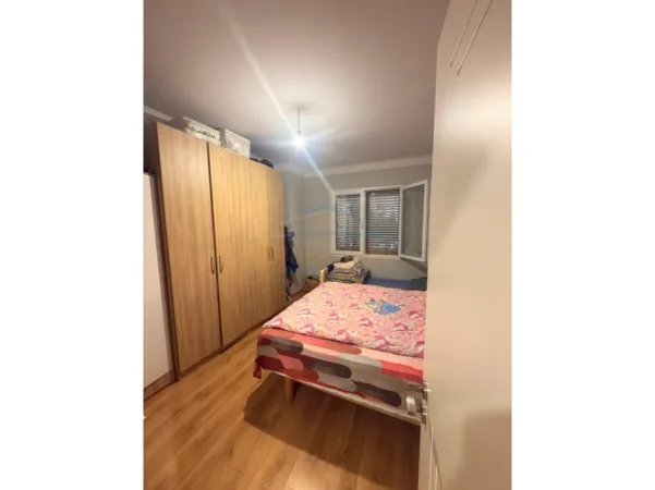 Tirane, shes apartament 1+1 Kati 5, 68 m² 120.000 € (Unaza e re)