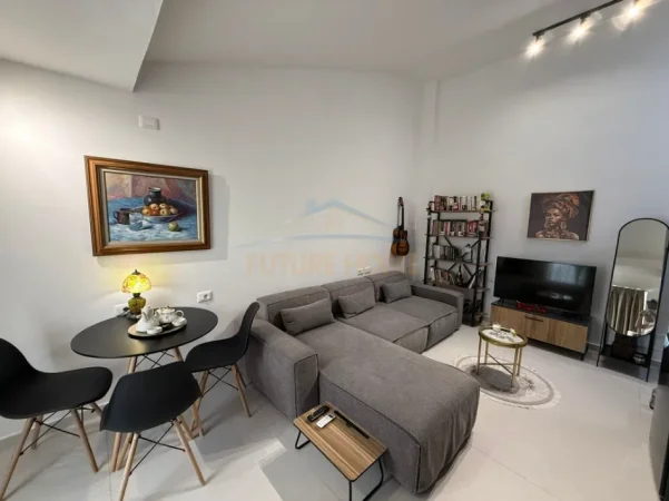 Tirane, shes 1+1+Ballkon Kati 5, 64 m² 105.000 € 