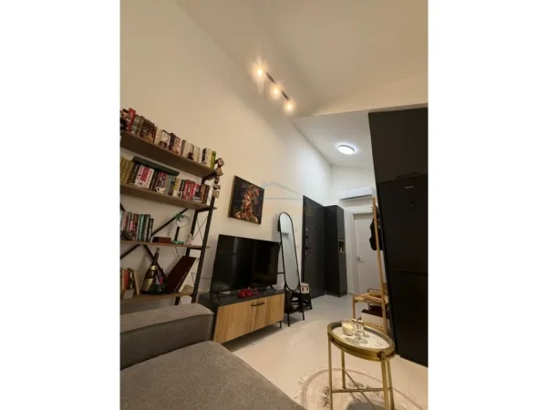 Tirane, shes 1+1+Ballkon Kati 5, 64 m² 105.000 € 