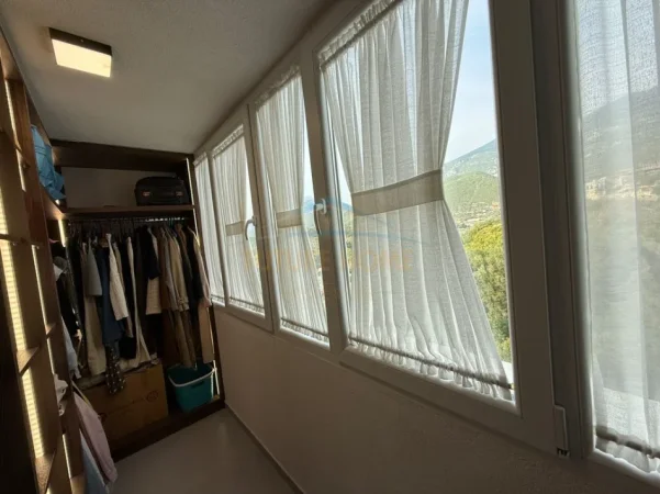 Tirane, shes 1+1+Ballkon Kati 5, 64 m² 105.000 € 