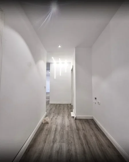Tirane, jepet me qera ambjent biznesi Kati 2, 113 m² 1.300 € 