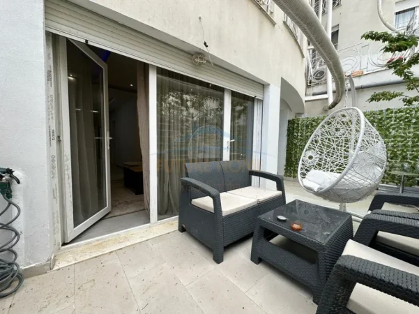 Tirane, shitet apartament 1+1+Ballkon Kati 1, 85 m² 160.000 € 