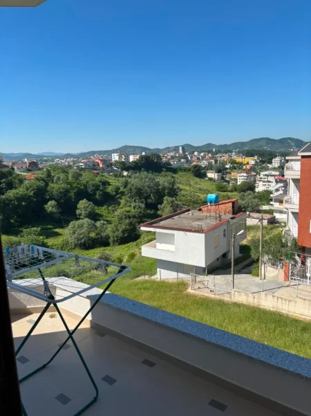 Tirane, jepet me qera apartament 1+1+Ballkon Kati 3, 75 m² 350 € (Rruga "Fuat Toptani" (Siper Vilave Gjermane ))