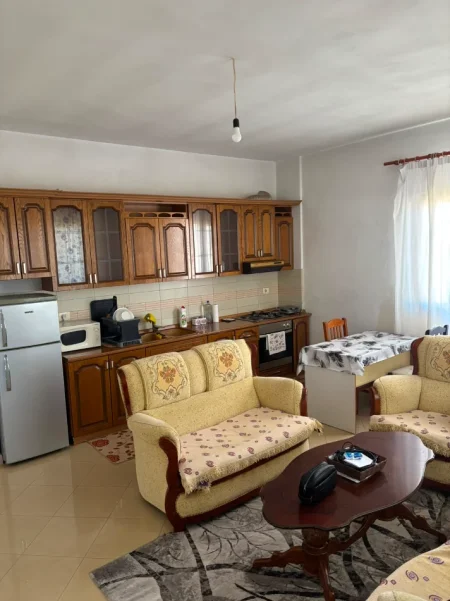 Tirane, jepet me qera apartament 1+1+Ballkon Kati 3, 75 m² 350 € (Rruga "Fuat Toptani" (Siper Vilave Gjermane ))