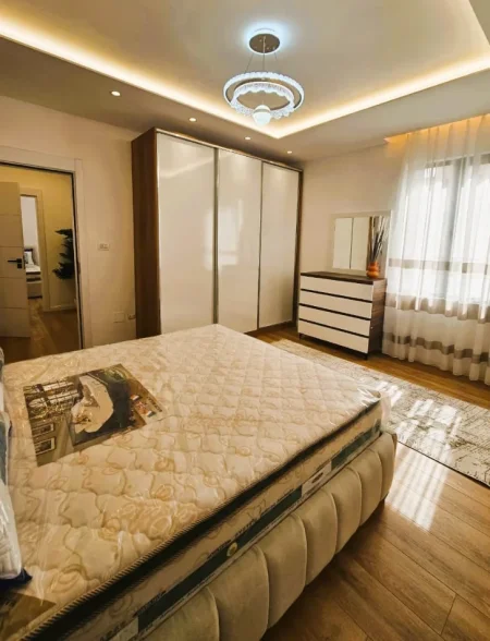 Tirane, shitet apartament 2+1+Aneks+Ballkon Kati 6, 116 m² 255.000 € 