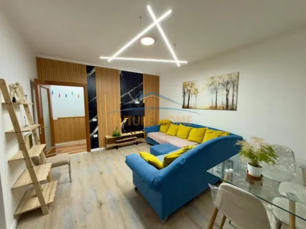 Tirane, jepet me qera apartament 3+1 Kati 5, 114 m² 1.250 € 