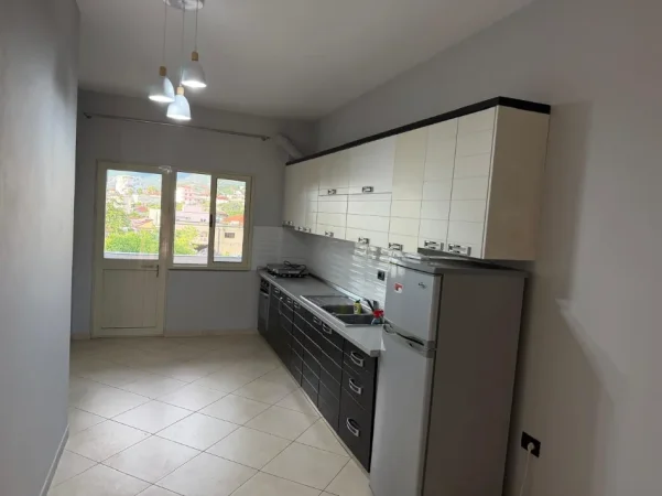 Tirane, jepet me qera 1+1 , 