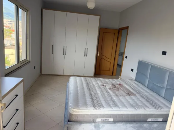 Tirane, jepet me qera 1+1 , 