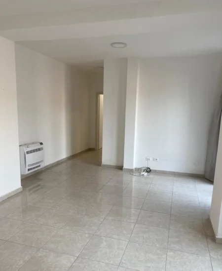 Tirane, jepet me qera apartament 2+1 Kati 3, 90 m² 800 € (Pazari i Ri)