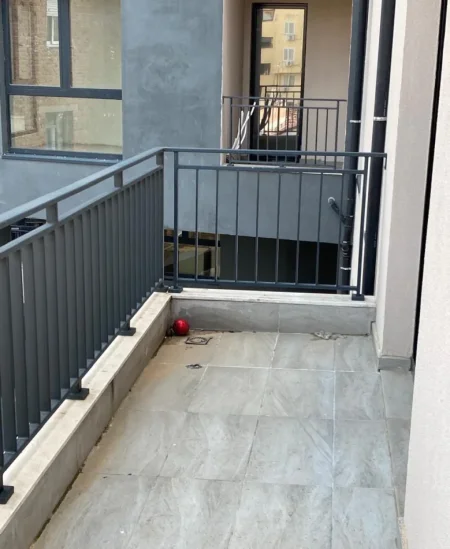 Tirane, jepet me qera apartament 2+1 Kati 3, 90 m² 800 € (Pazari i Ri)
