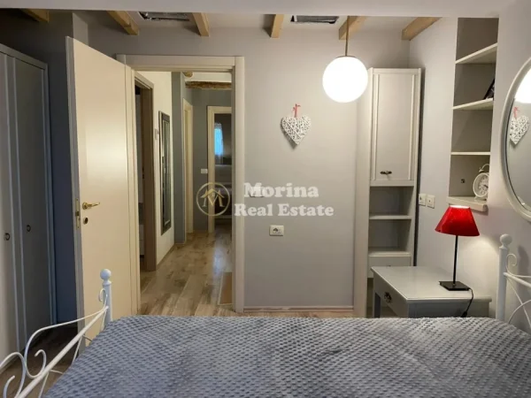 Tirane, jepet me qera ambjent biznesi Kati 4, 120 m² 1000 € (Rruga e Durrësit)