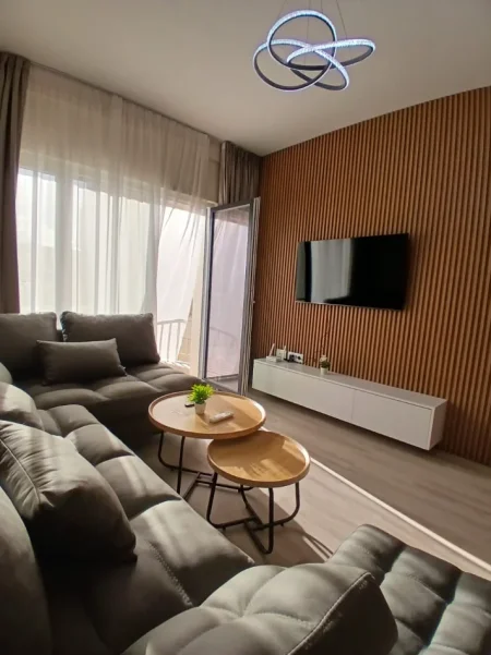 Tirane, jepet me qera apartament 2+1+Aneks+Ballkon Kati 4, 76 m² 900 € (zogu i zi)