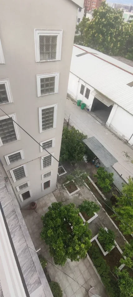 Tirane, shitet hotel Kati 3, 600 m² 