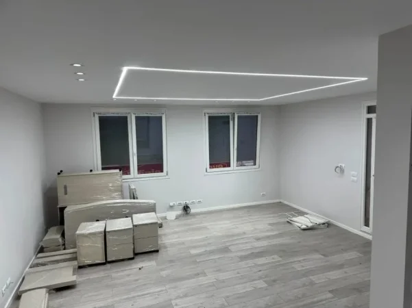 Tirane, jepet me qera ambjent biznesi 73 m² 1500 € (Bulevardi Bajram Curri)