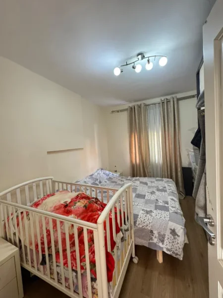 Tirane, shitet 1+1+Ballkon Kati 4, 50 m² 125.000 € 