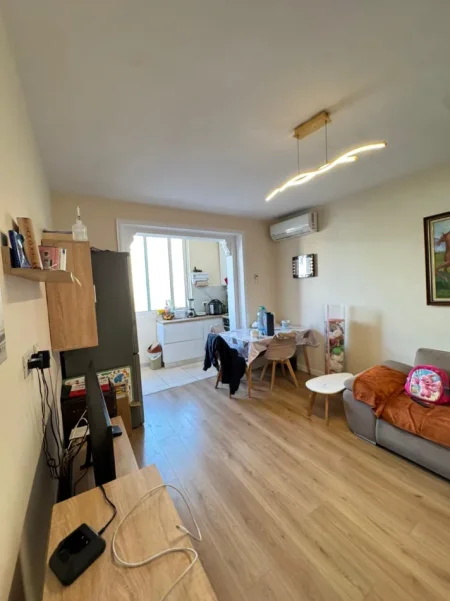 Tirane, shitet 1+1+Ballkon Kati 4, 50 m² 125.000 € 