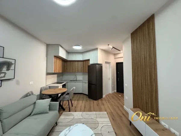 Tirane, jepet me qera apartament 1+1 Kati 3, 75 m² 700 € (hiqmet buzi)