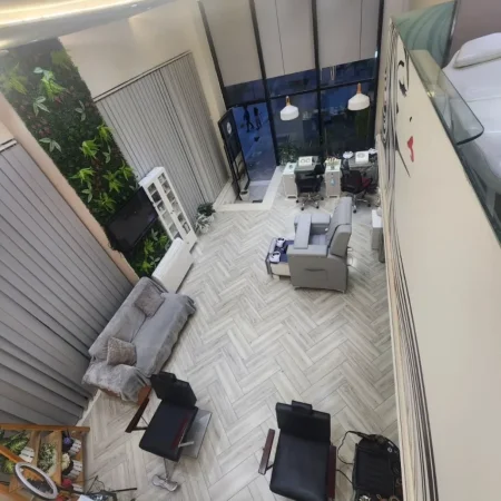 Tirane, jepet me qera ambjent biznesi Kati 0, 85 m² 1.450 € 