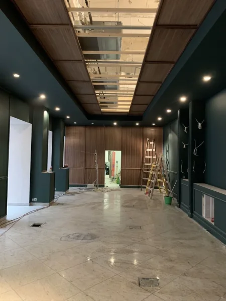 Tirane, jepet me qera zyre Kati 1, 120 m² 1.000 € (GARDA)
