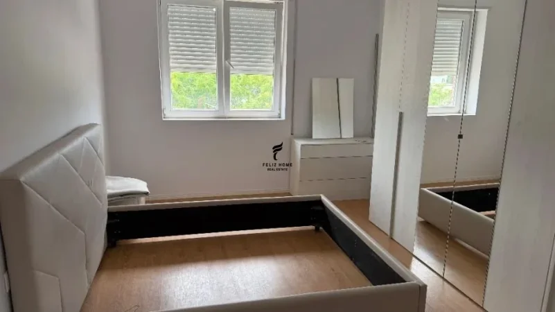 Tirane, jepet me qera apartament 2+1 Kati 5, 96 m² 550 € (RRUGA E DIBRES)