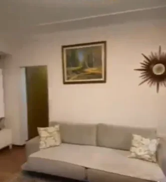 Tirane, jepet me qera apartament 2+1 Kati 4, 70 m² 650 € (BLLOKU)
