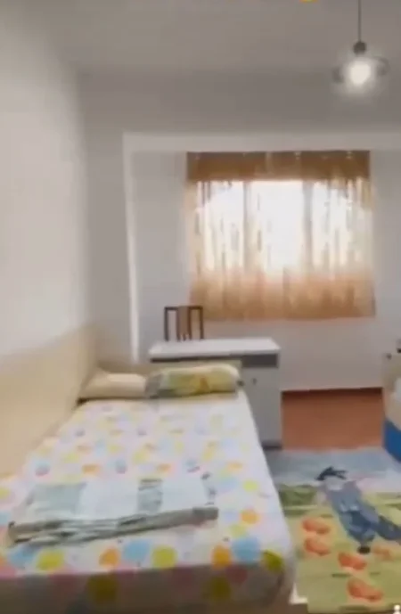 Tirane, jepet me qera apartament 2+1 Kati 4, 70 m² 650 € (BLLOKU)
