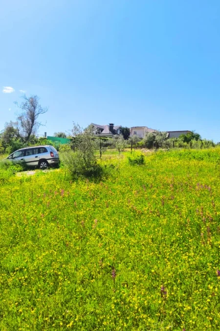 Shqiperi, shitet toke , 2.300 m² (Kashar)