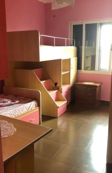 Tirane, jepet me qera apartament 2+1 Kati 5, 80 m² 650 € (RRUGA E DIBRES)