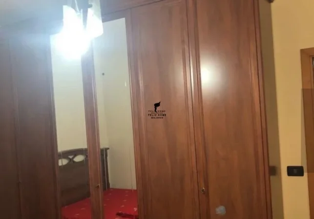 Tirane, jepet me qera apartament 2+1 Kati 5, 80 m² 650 € (RRUGA E DIBRES)