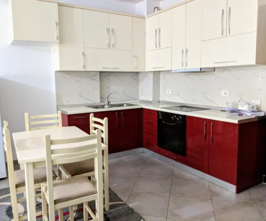 Tirane, jepet me qera apartament 2+1 Kati 4, 85 m² 550 € (Rruga Bill Klinton te Mbikalimi i Kristal Center)