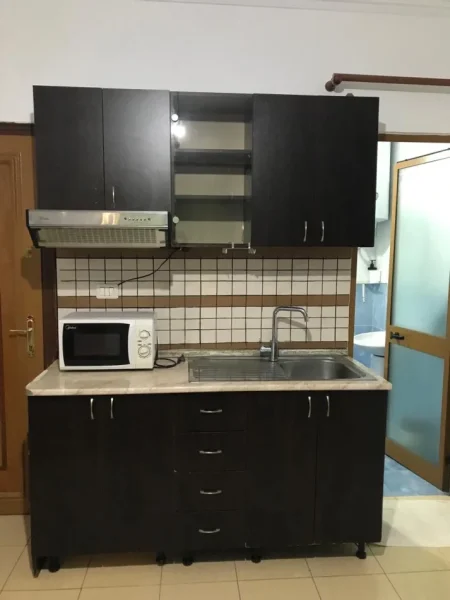 Tirane, jepet me qera apartament 1+1 Kati 2, 30 m² 250 € (Fresku)