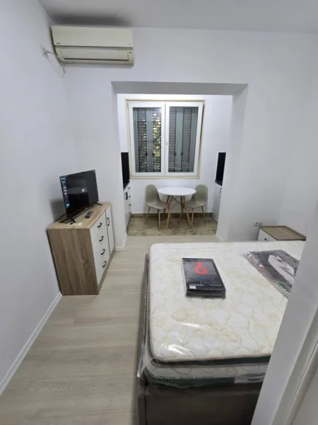 JEPET ME QERA APARTAMENT_ Garsonierë/ MYSLYM SHYRI