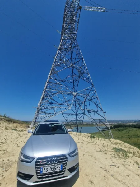 Tirane, makine A4 Nafte, gri metalizato automatik Kondicioner 132.000 km 8.500 €
