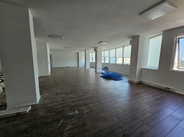 Tirane, shitet ambjent biznesi Kati 7, 840 m² 2.940.000 € (Bulevardi i Ri)