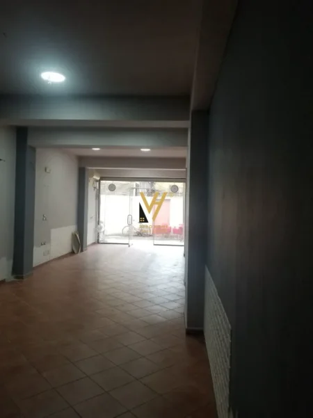 Tirane, jepet me qera zyre Kati 0, 65 m² 620 € (RRUGA E ELBASANIT)