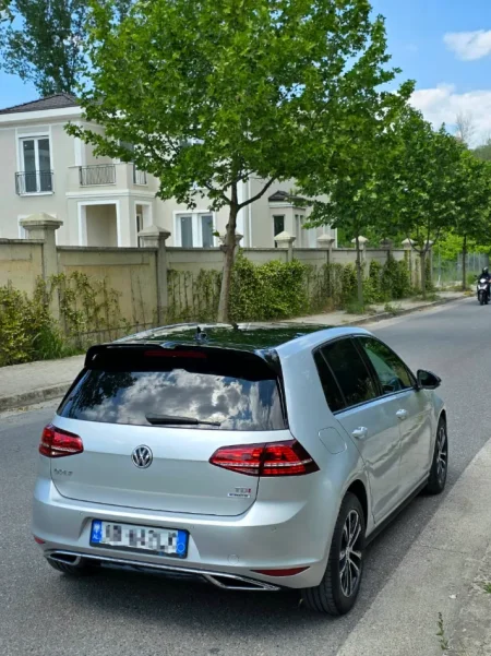 Tirane, shes makine Golf 7 Nafte, gri metalizato automatik Klima 11.500 €