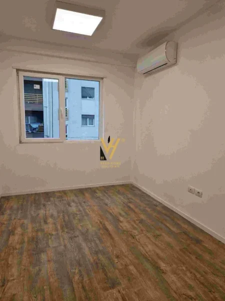Tirane, jepet me qera zyre Kati 4, 85 m² 670 € (RRUGA DRITAN HOXHA)