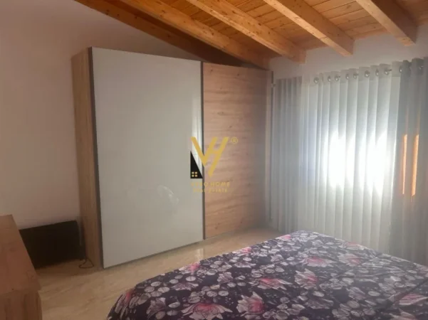 Tirane, jepet me qera apartament 2+1+Ballkon Kati 4, 90 m² 450 € (MULLET)