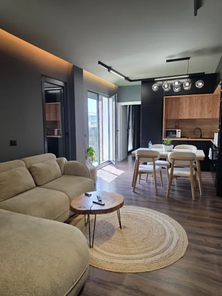 Tirane, shitet apartament 2+1 Kati 5, 232 m²  440.000 € (Tregu Elektrik)