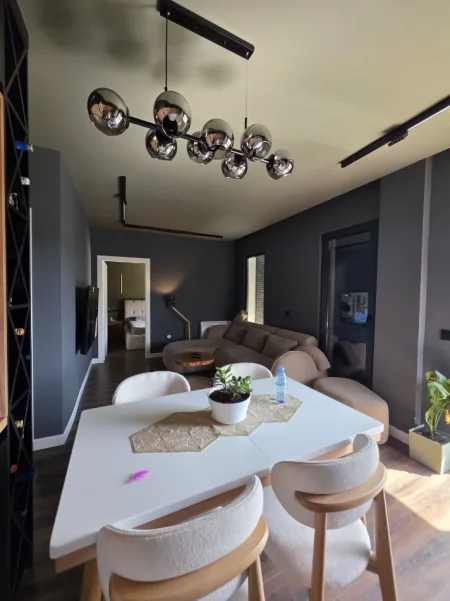 Tirane, shitet apartament 2+1 Kati 5, 232 m²  440.000 € (Tregu Elektrik)