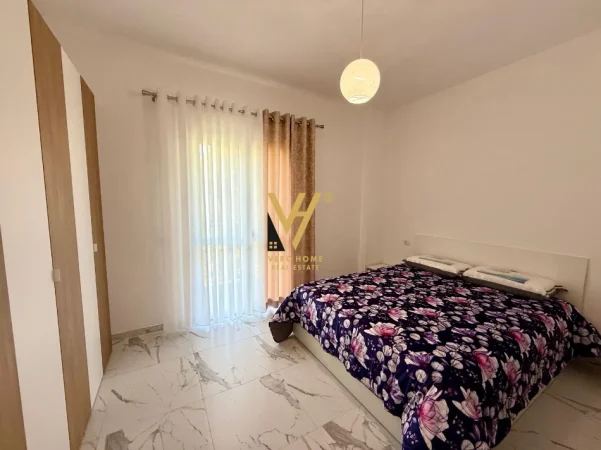 Tirane, jepet me qera apartament 2+1+Ballkon Kati 3, 90 m² 500 € (MULLET)