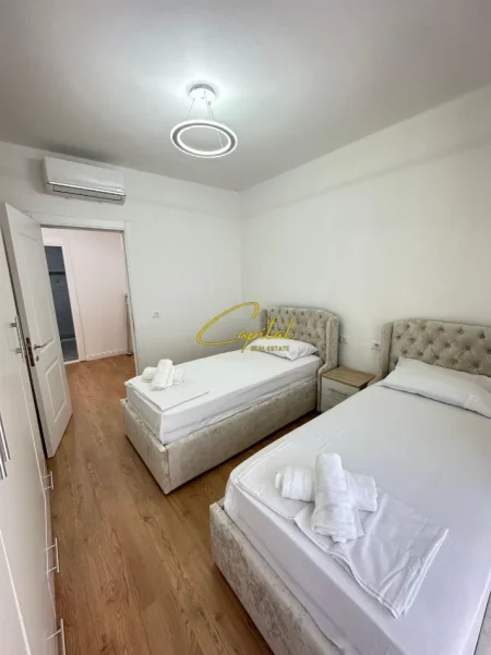 Tirane, jepet me qera apartament 2+1 Kati 1, 110 m² 700 € (RRUGA E DIBRES)