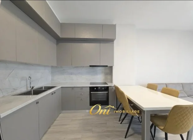 Tirane, jepet me qera apartament 1+1 Kati 4, 70 m² 700 € (KOMUNA E PARISIT)