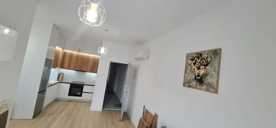 Tirane, jepet me qera apartament 2+1 Kati 5, 70 m² 500 € (ALI DEMI)