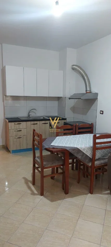 Tirane, jepet me qera apartament 1+1+Ballkon Kati 2, 65 m² 470 € (VASIL SHANTO)