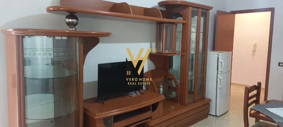 Tirane, jepet me qera apartament 1+1+Ballkon Kati 2, 65 m² 470 € (VASIL SHANTO)