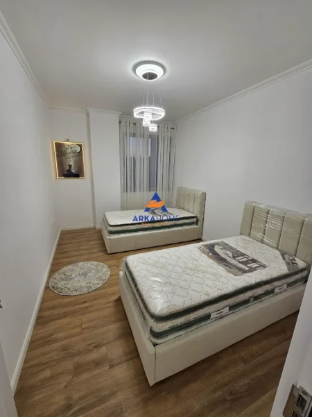 Tirane, shitet apartament 2+1+Ballkon Kati 3, 90 m² 158.000 € 