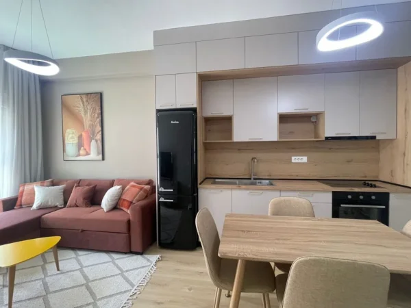 Tirane, jepet me qera apartament 1+1 Kati 8, 47 m² 450 € (Ali Demi)