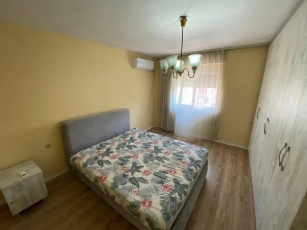 Tirane, jepet me qera apartament 2+1 Kati 5, 85 m² 450 € (Stacioni Trenit/Rruga e Dibres/5 Maji/Medreseja)