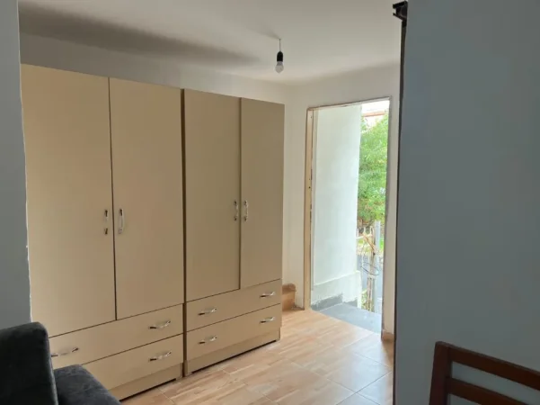Tirane, jepet me qera garsonier Kati 0, 40 m² 270.000 € (Rruga Mihal Grameno)